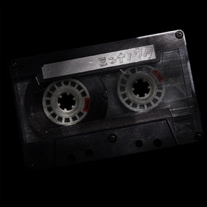 嗯,别,有人来买东西
